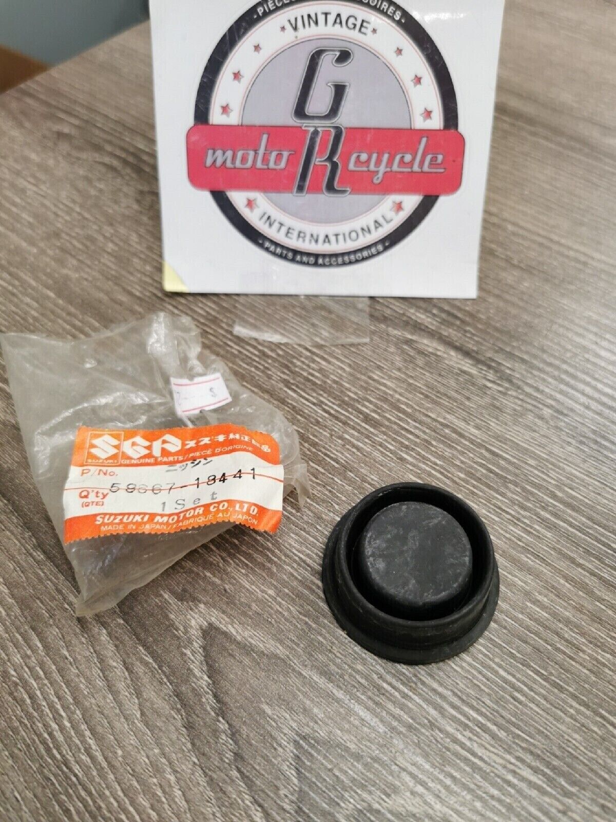 NOS SUZUKI GSXR1000 GSXR750  1991 - 2023  MASTER DIAPHRAGM 59667-18441  S11