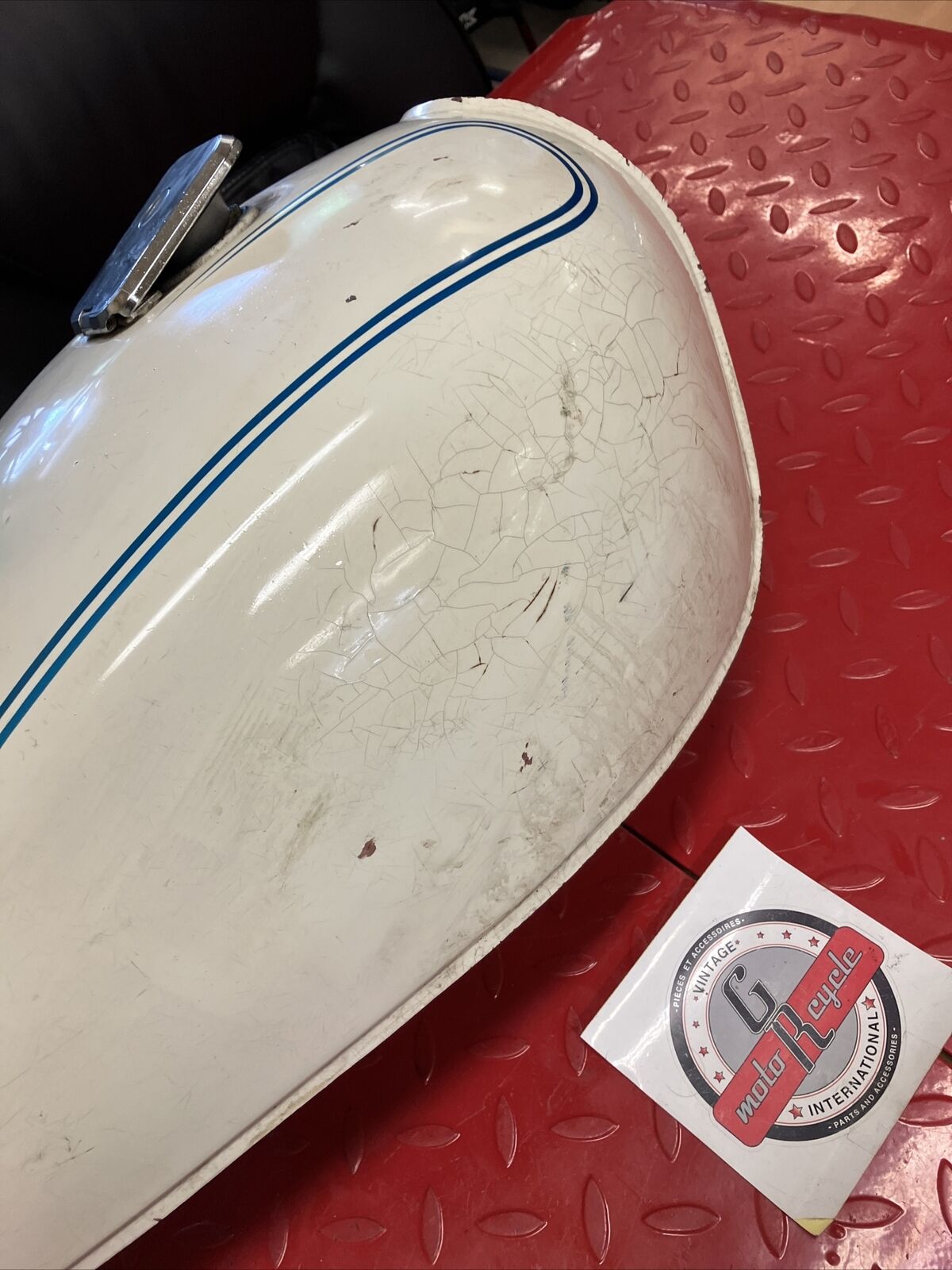 Kawasaki KZ750 1984 Fuel tank gas petrol reservoir PETCOCK NOT INCLUDED