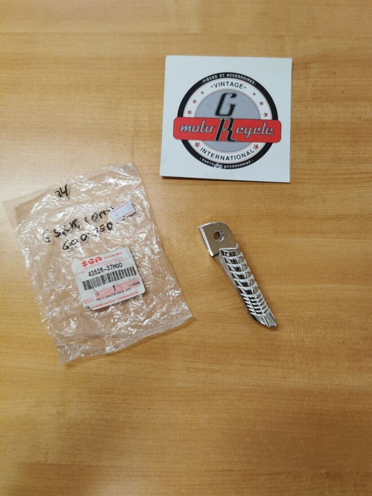 NOS SUZUKI GSXR1000 GSXR750 GSXR600  2008 -  2015   FOOTREST BAR 43526-37H00  S9