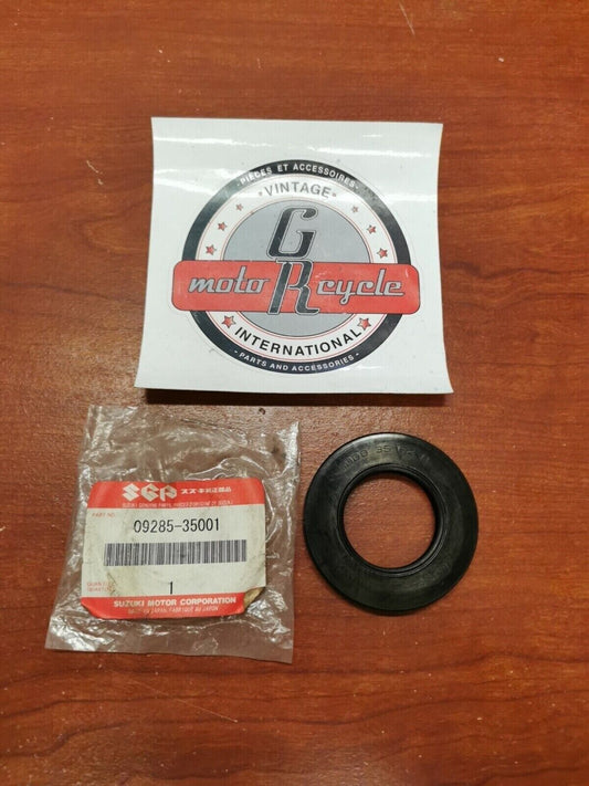 NOS Suzuki GS500 GSX750 GSX600 SV650 OIL SEAL (35X62X8) 09285-35001 S20