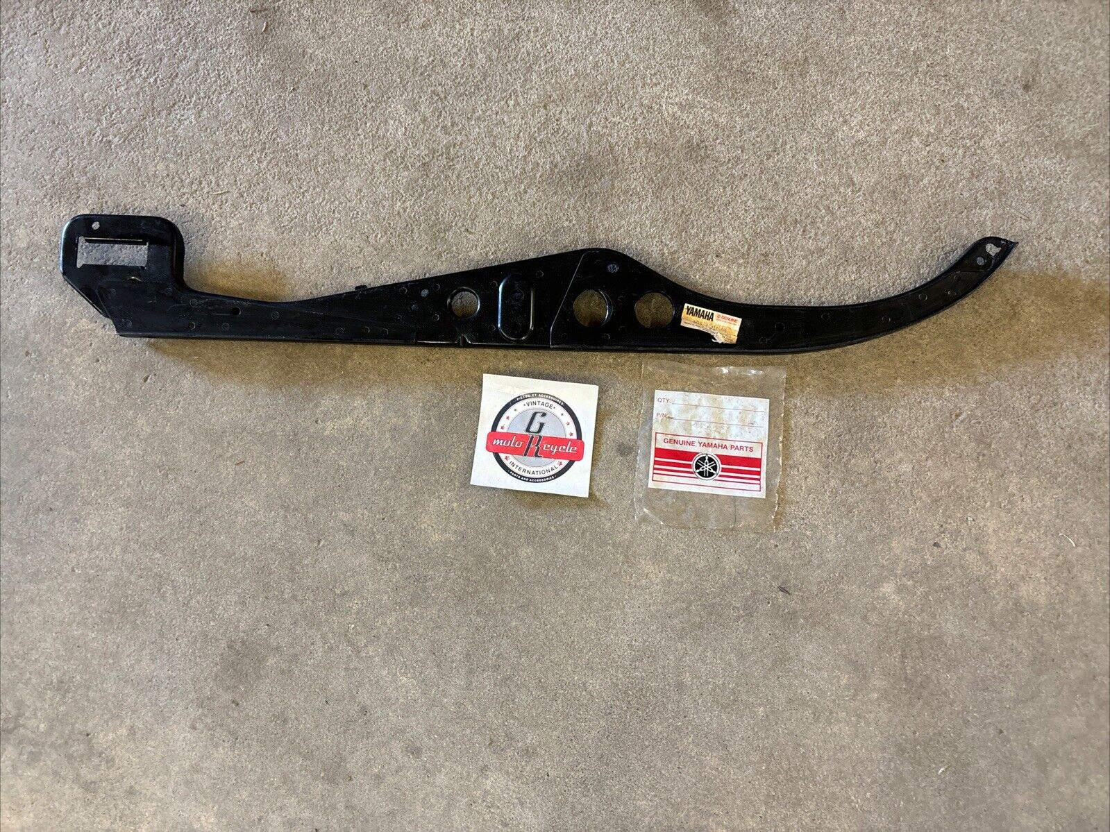 NOS Yamaha 1977 - 1981 ET250 79 - 81 83 ET300 SLIDING FRAME 8G5-47411-00-00 YB3
