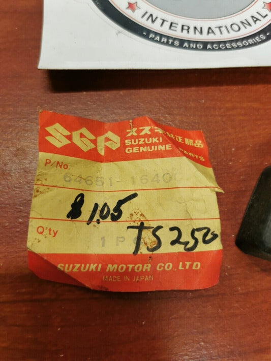 NOS Suzuki TS250 REAR HUB DAMPER 64651-16400 S18