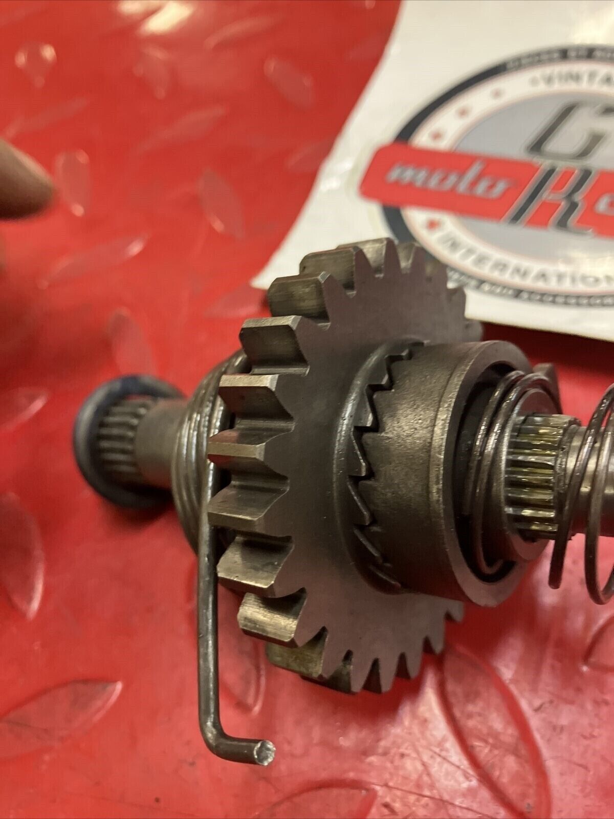 Honda CR125R 1984 kickstarter kick starter spindle shaft gear 28251-KA3-710 3