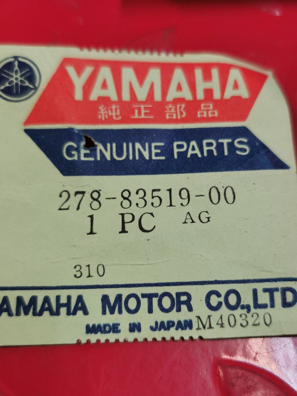 NOS YAMAHA R5 DS7 1970 1971 1972 BRACKET METER 278-83519-00-00 Y29