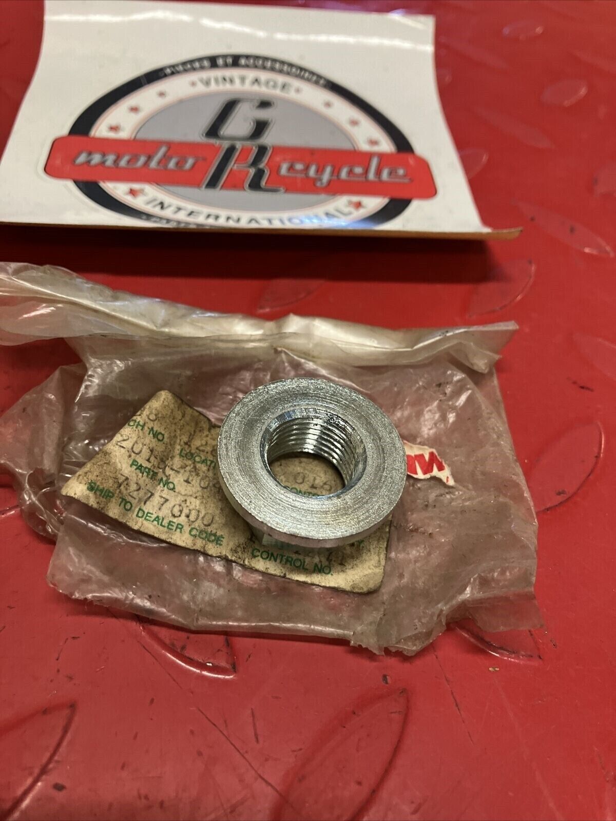 NOS KAWASAKI NUT FLANGED 16MM 92015-1041 K17
