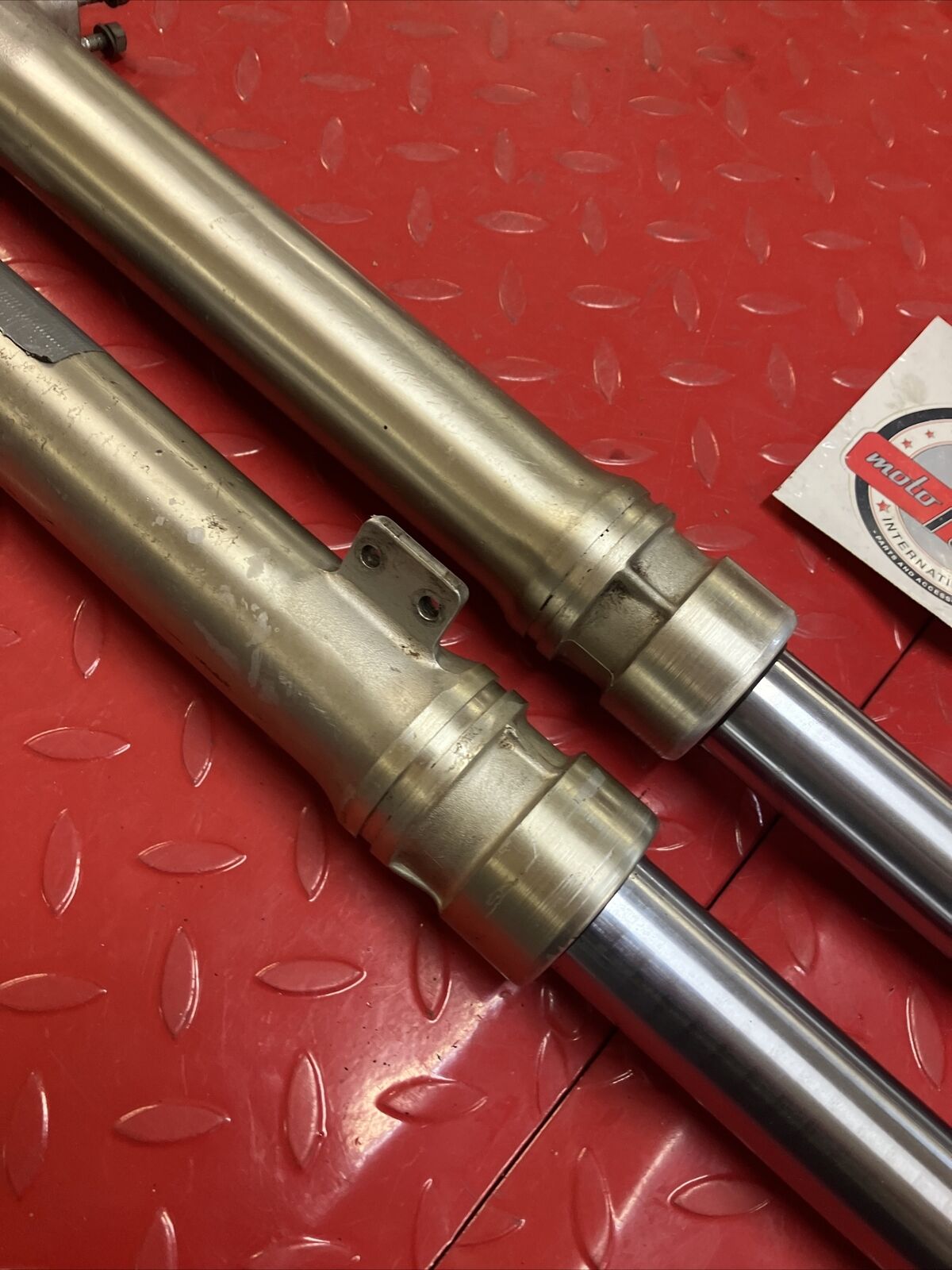 Honda CR125R 1981 left right front forks