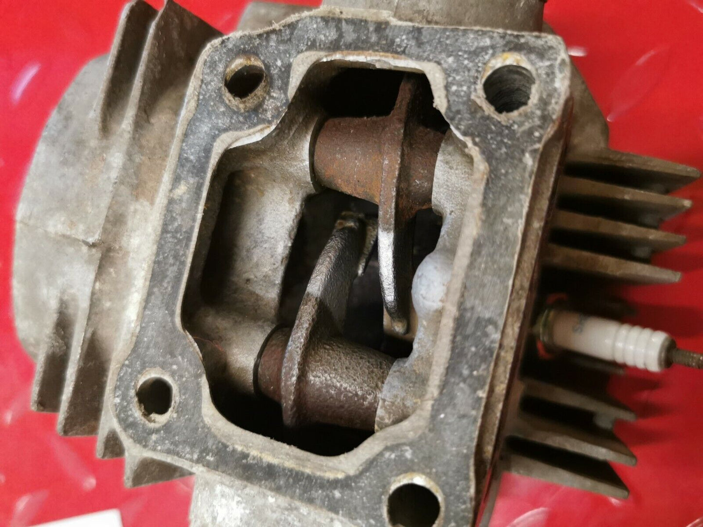 Honda ST90 1973 cylinder head jug barrel cover