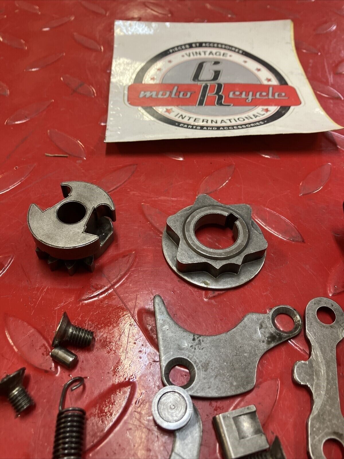 Suzuki RM125 1985 transmission gearshift gear shift drum cam gear stopper arm