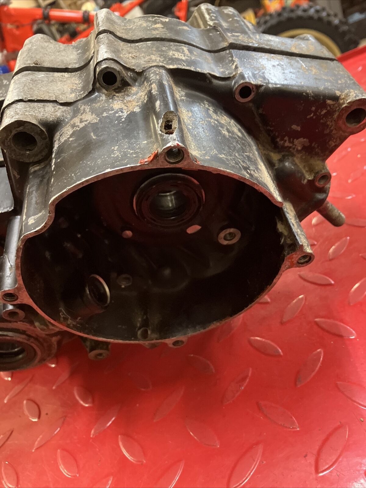 Honda CR250R 1984 left right crankcase set 111A0-KA4-741 2