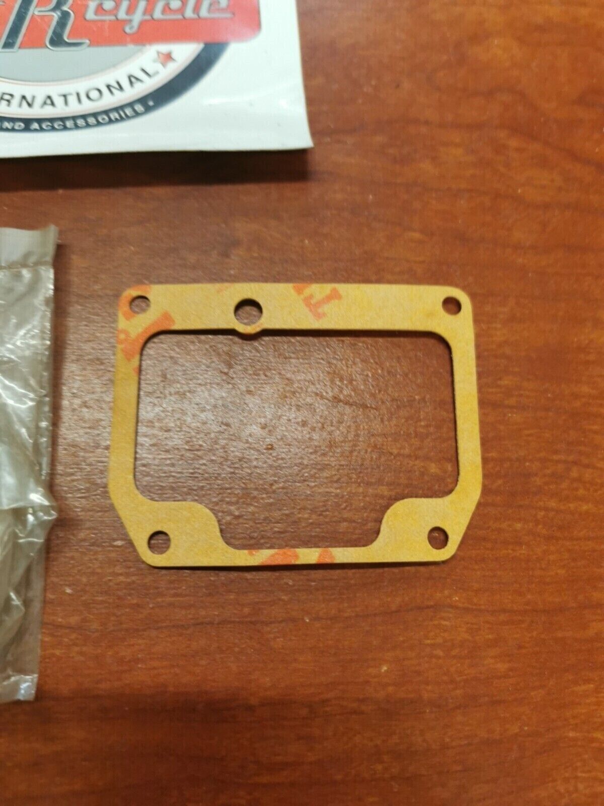 NOS Suzuki DS185 TS185 RG250 RM80 FLOAT CHAMBER GASKET 13251-29630 S16