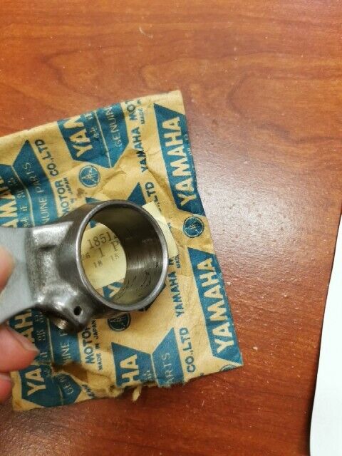 NOS Yamaha CS3 CS5 RD200 YCS1 SHIFT FORK 174-18512-00-00 SUB 174-18512-01-0 Y116