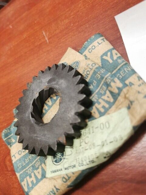 NOS Yamaha AT1 AT2 DT100 DT125 MX100 MX125 RT100 KICK GEAR 315-15641-00-00 Y124