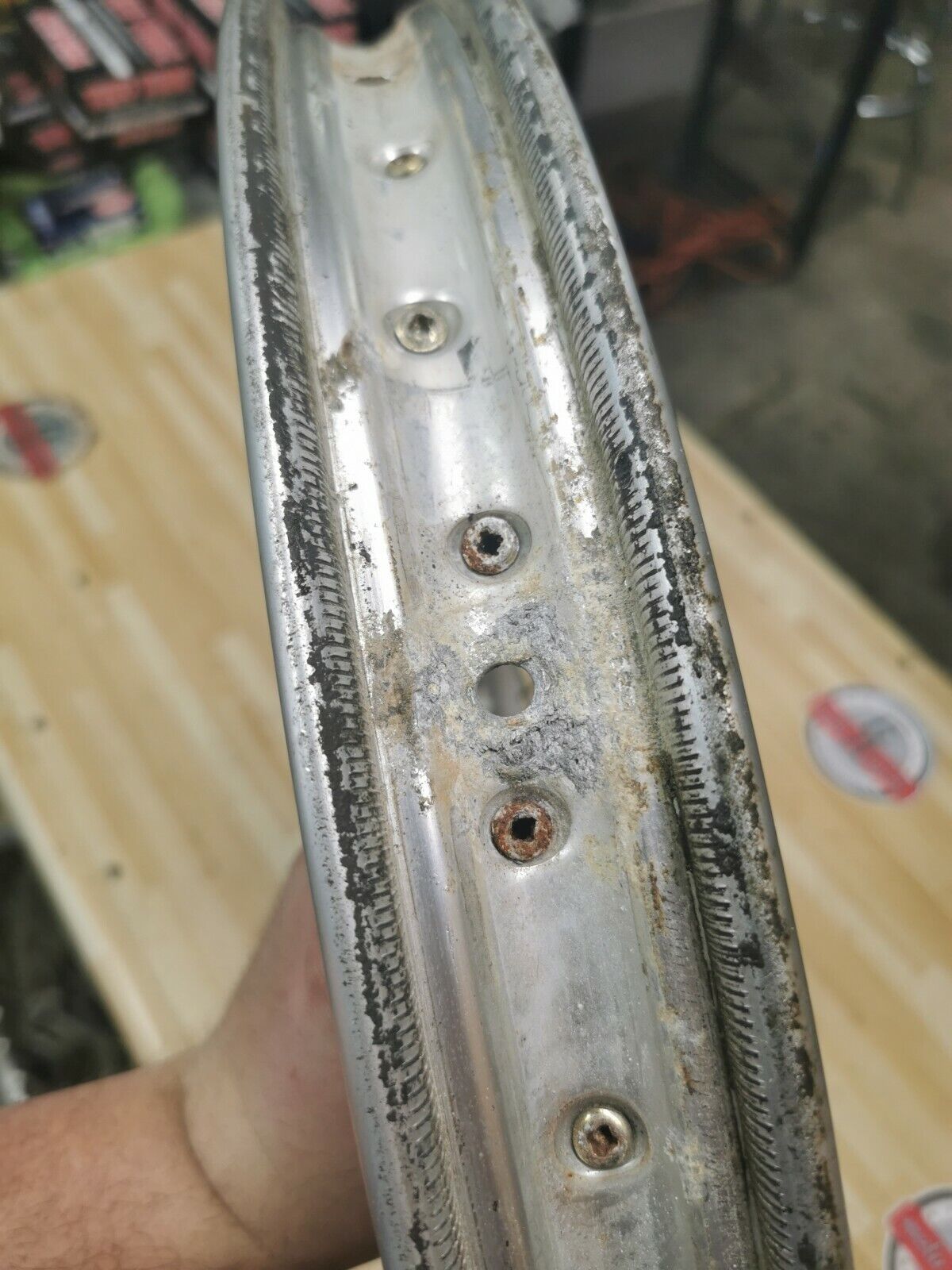 Yamaha DT200 1986 front wheel hub spoke rim disk