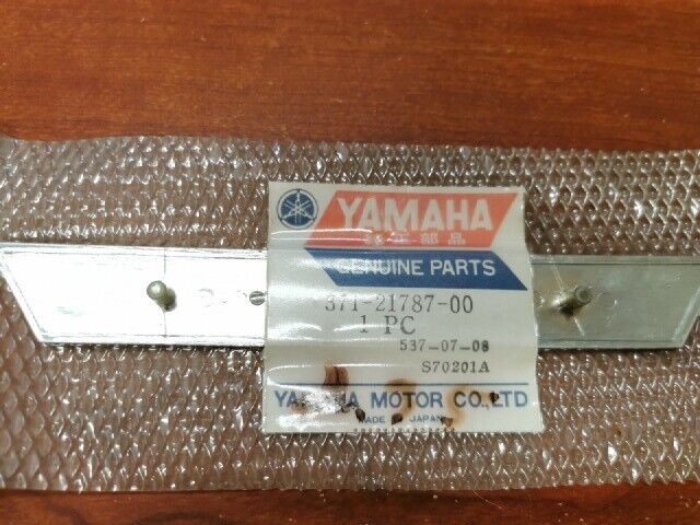 NOS Yamaha 1973 TX500 LEFT SIDE COVER NET, MOLD AND EMBLEM KIT Y128