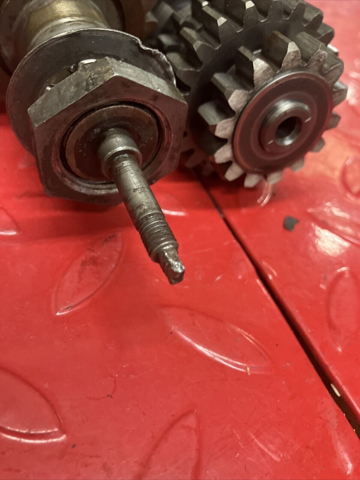 Suzuki RV125 1975 transmission shaft gear gearshift gear shift drum cam forks