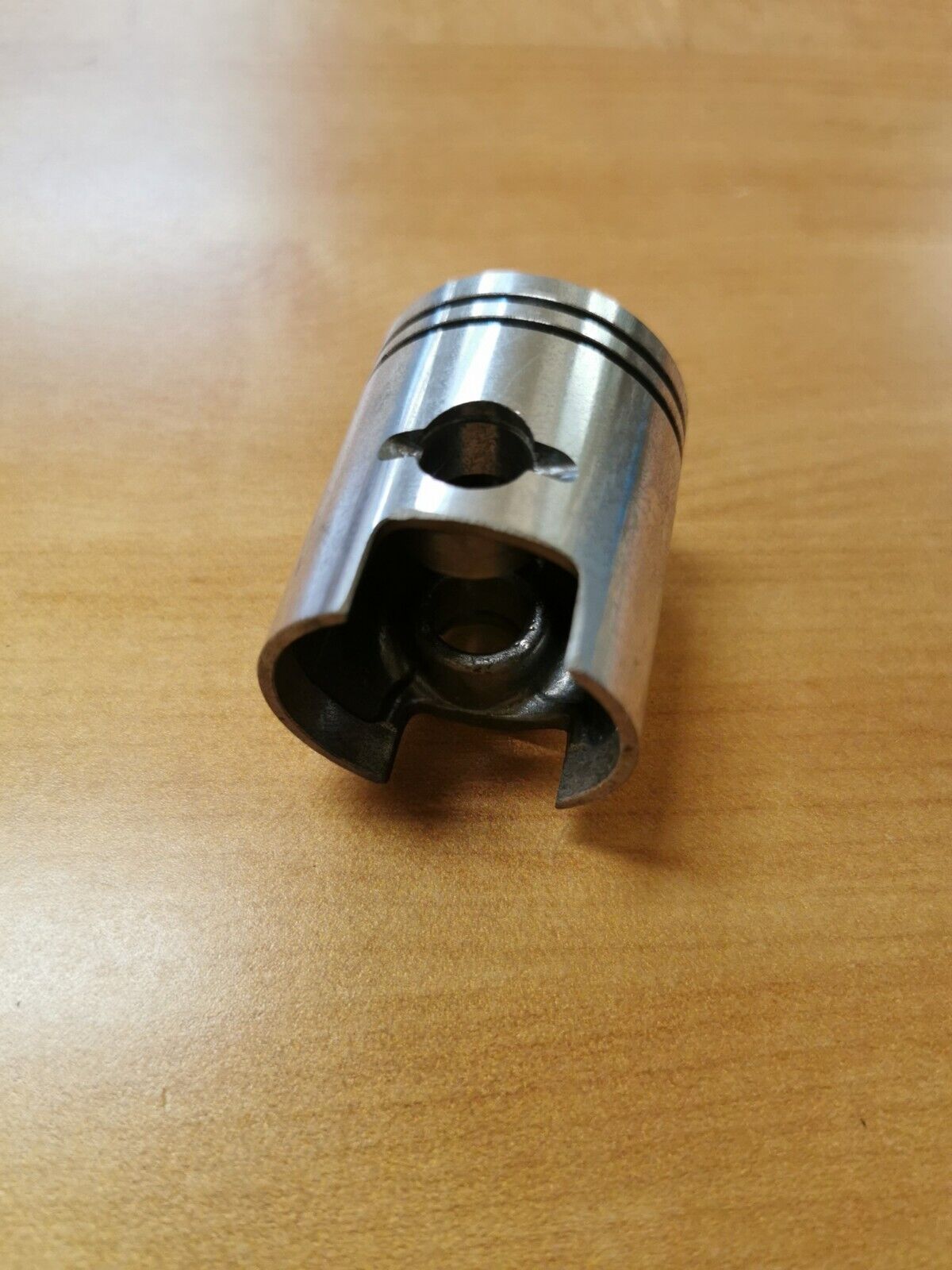 NOS SUZUKI PISTON STD 12110-35613 Superseded by 12110-43000 S7