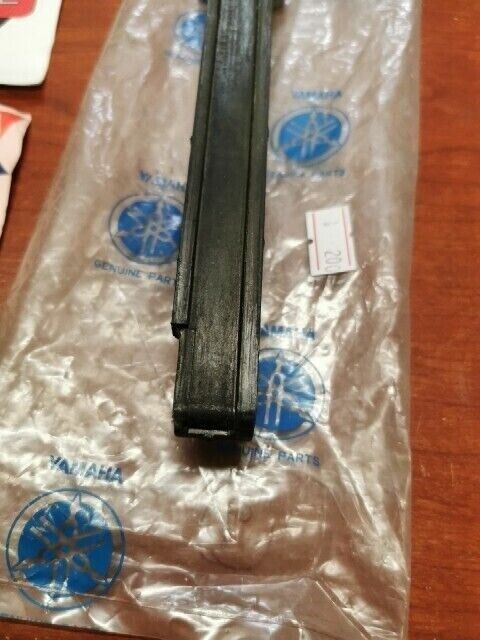 NOS Yamaha TX750/A STOPPER GUIDE 1 341-12231-02-00 SUB. 341-12231-03-00 Y101