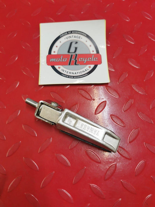 NOS YAMAHA FJ1200 XJ900 1983 1986 1987 REAR FOOTREST ASSY 2 31A-27440-01-00 Y29