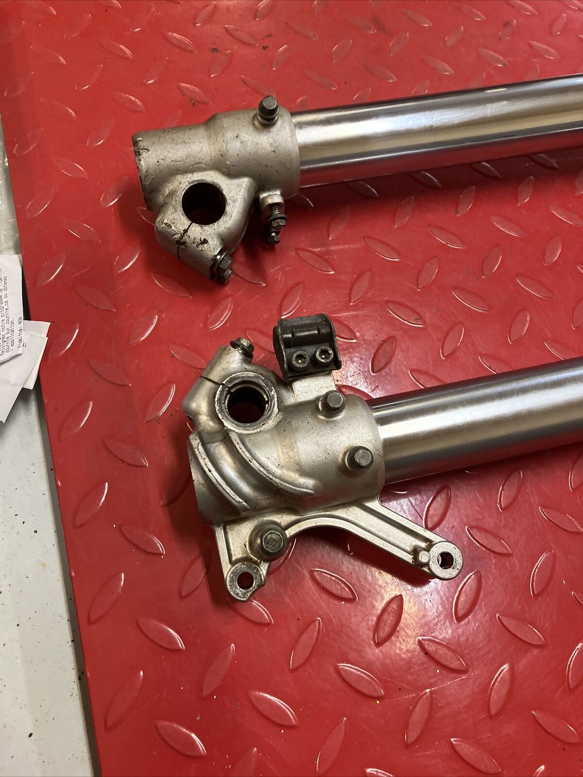 Yamaha YZ125 YZ250 F WR 1998 - 2003 ? Front forks triple clamp