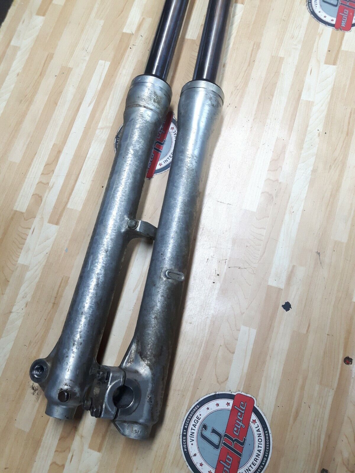 Honda XR250 1980 front fork shock absorber suspension 33100-434-673ZA left right
