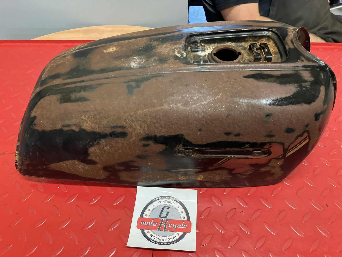 Honda CB750F 1975 1976 1977 1978 fuel tank gas petrol reservoir 2