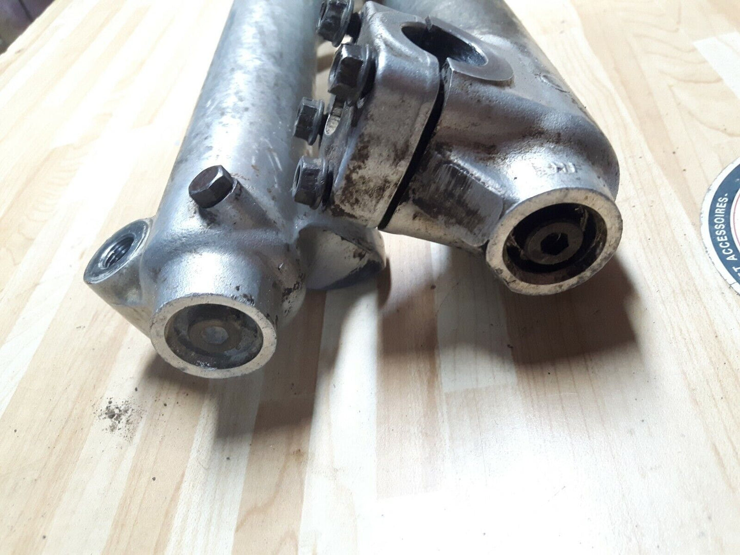 Honda XR250 1980 front fork shock absorber suspension 33100-434-673ZA left right