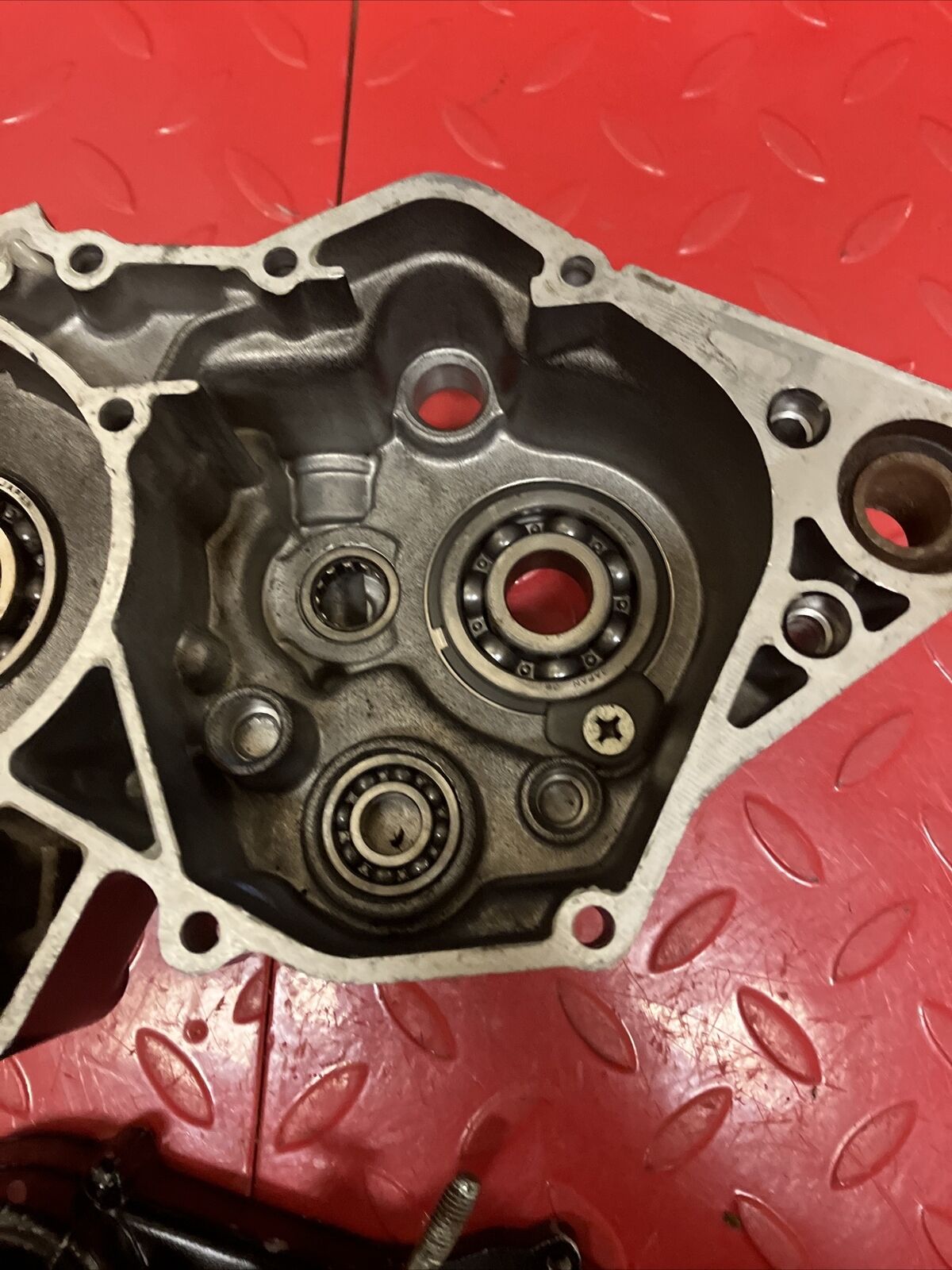 Yamaha YZ125 1983 left right crankcase crank case 1984 NEED REPAIR