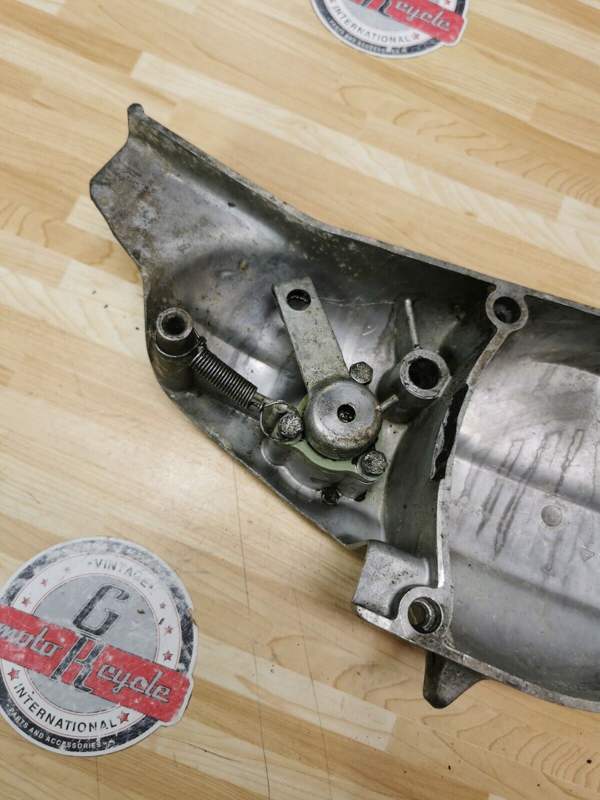 Bultaco left crankcase cover stator cover clutch lifter actuator 1520-y005