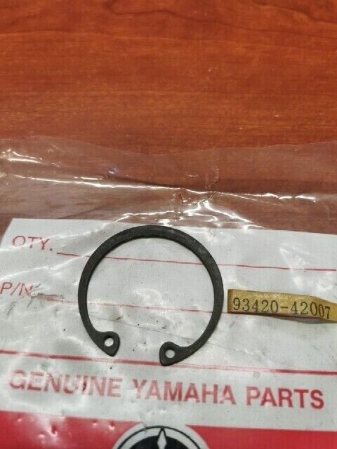 NOS Yamaha FS1 FS50 SR125 CIRCLIP 93420-42007-00 SUB 99009-42500-00 Y136