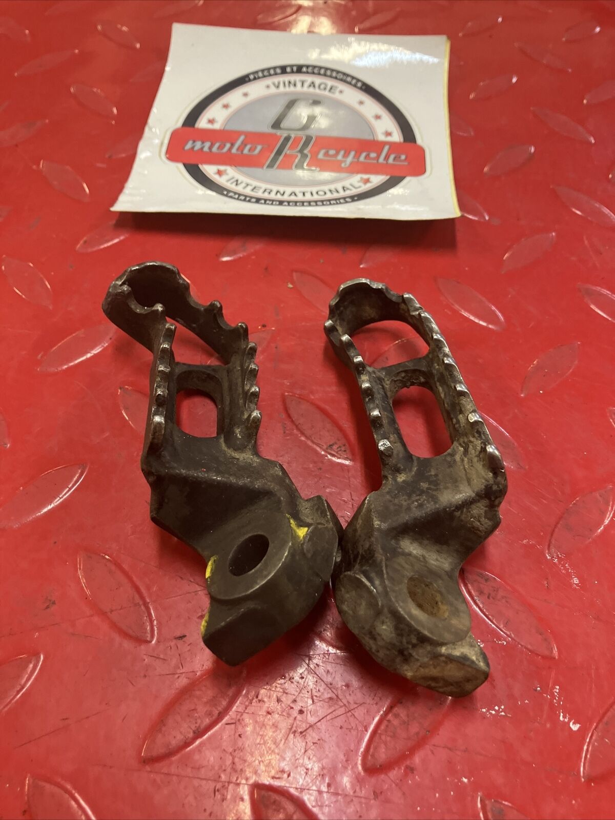 Honda CR250R 1986 Left right footpeg foot peg rest CR500R 50616-KS7-000