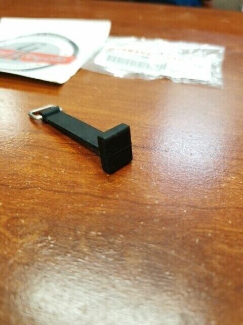 NEW NOS YAMAHA BAND 21W-21646-00-00 Y63