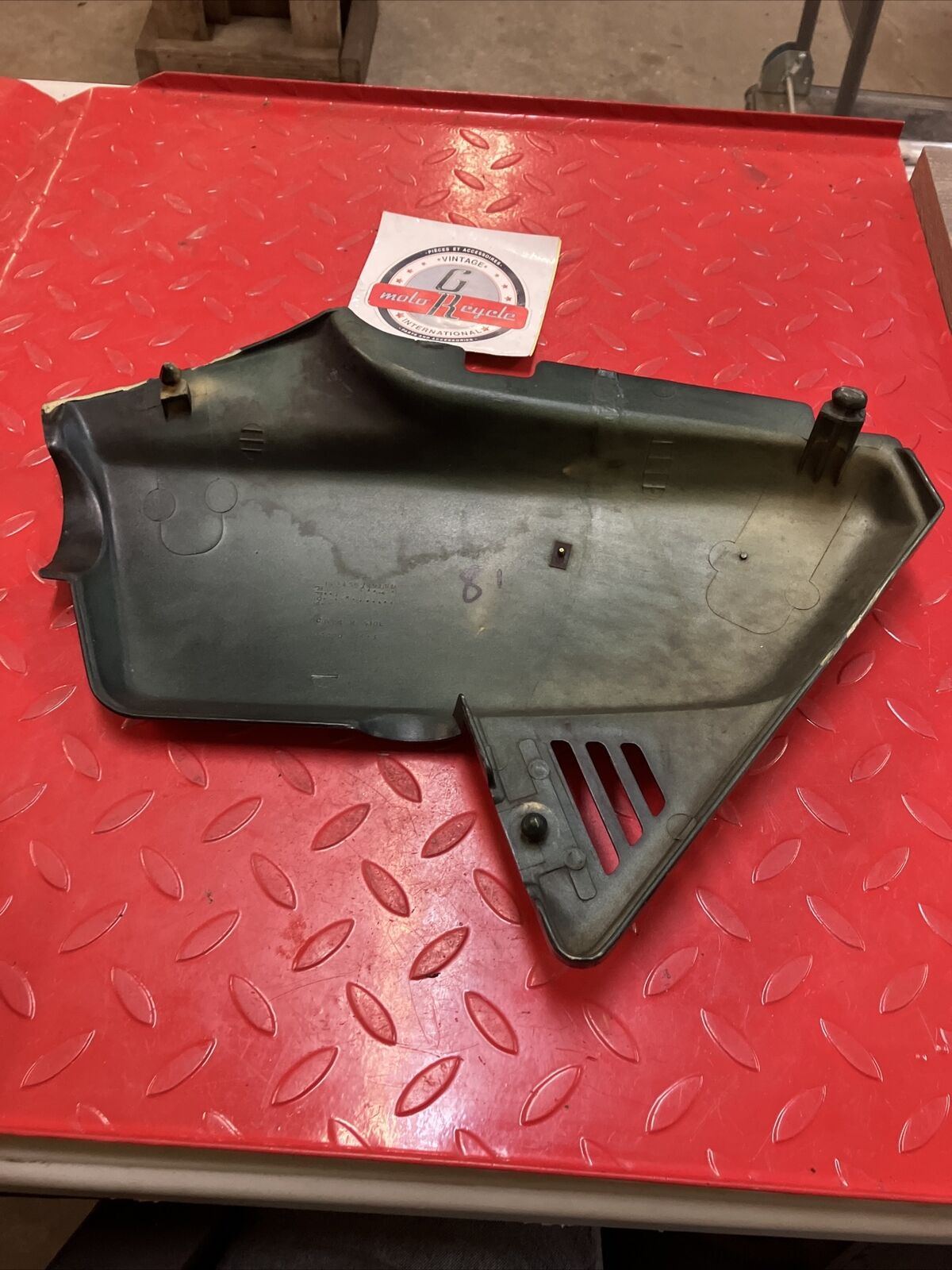 Honda CB750K 1981 right side cover panel fairing