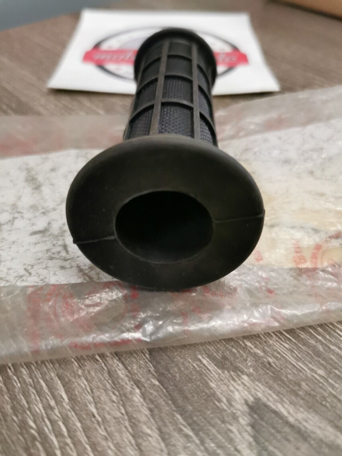 NOS HONDA Z50R RUBBER R GRIP 53165-181-000 H59