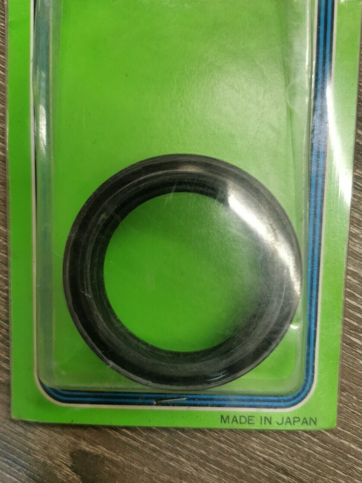 NOS PARTS PLUS  FORK OIL SEALS 49x60x10 37-7273 J18