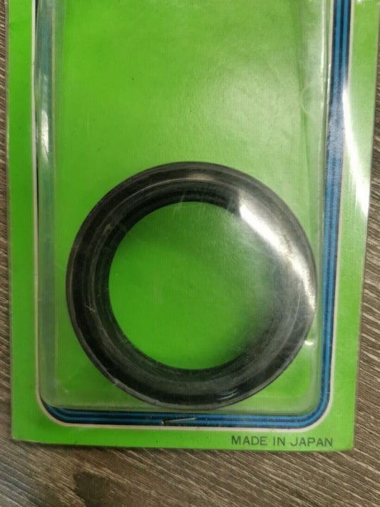 NOS PARTS PLUS  FORK OIL SEALS 49x60x10 37-7273 J18