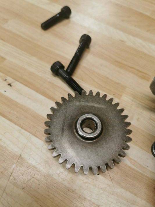 Yamaha XS400S 1982 oil pump assy housing idle gear 1L9-13300-00-00