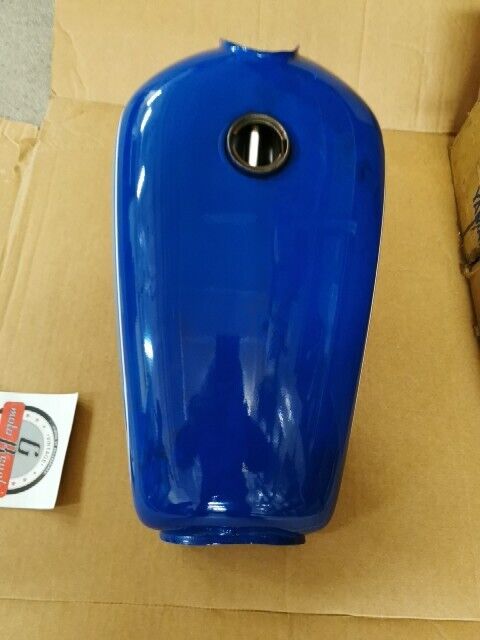 NOS Yamaha 1976 RD200 FUEL TANK (FRENCH BLUE) 398-24110-Y0-04