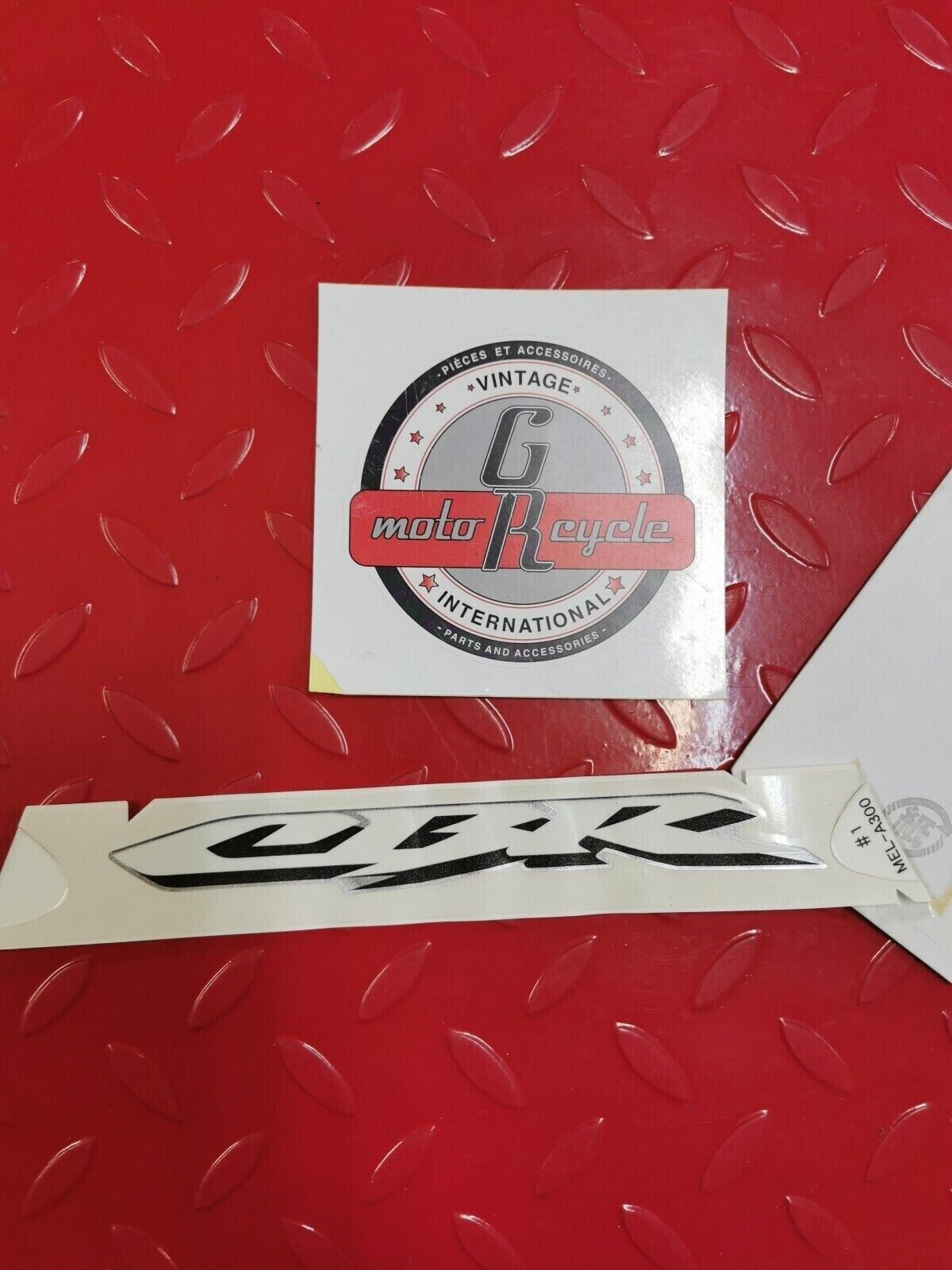 NOS Honda 2007 CBR1000RR MARK, MIDDLE COWL (TYPE1) 64811-MEL-A30ZA H10