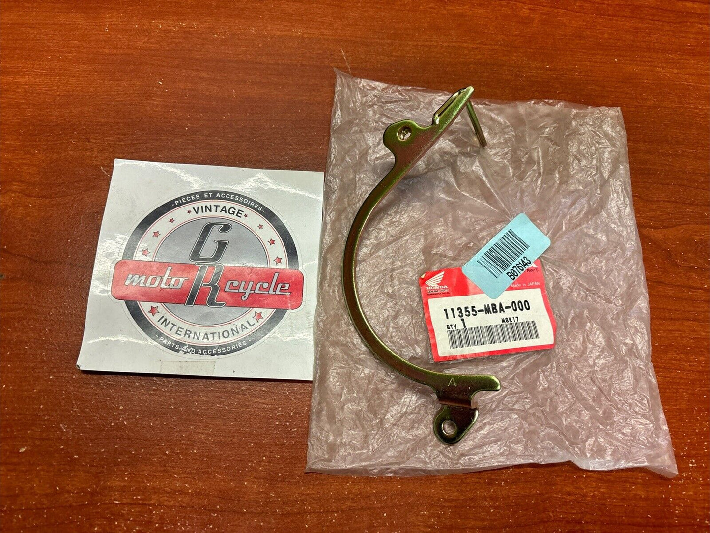 NOS Honda NV400DC NV750C VT750 DRIVE CHAIN GUIDE PLATE 11355-MBA-000 H168