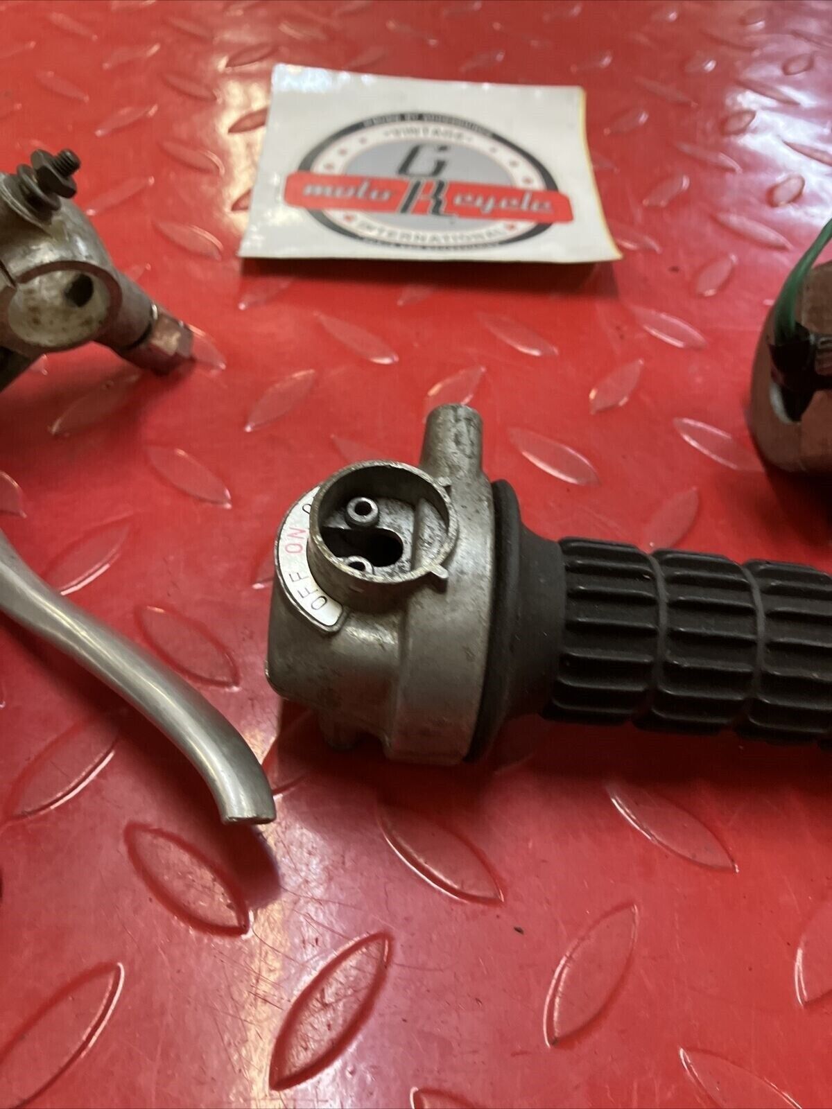 Kawasaki G5 1972 handle switch left right clutch brake lever 46091-019 46019-020