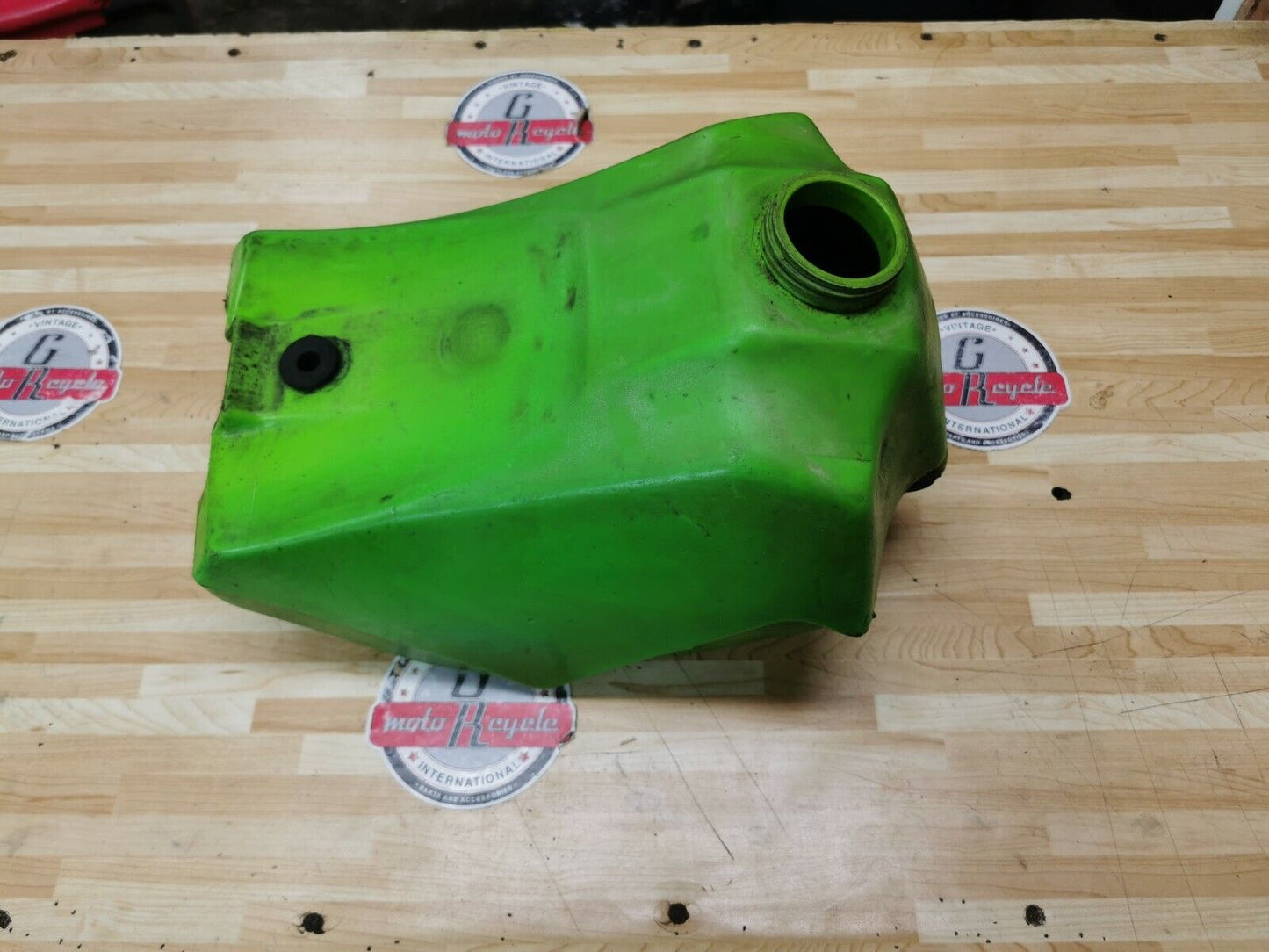 Kawasaki KX80 1987 fuel tank gas petrol reservoir 1986