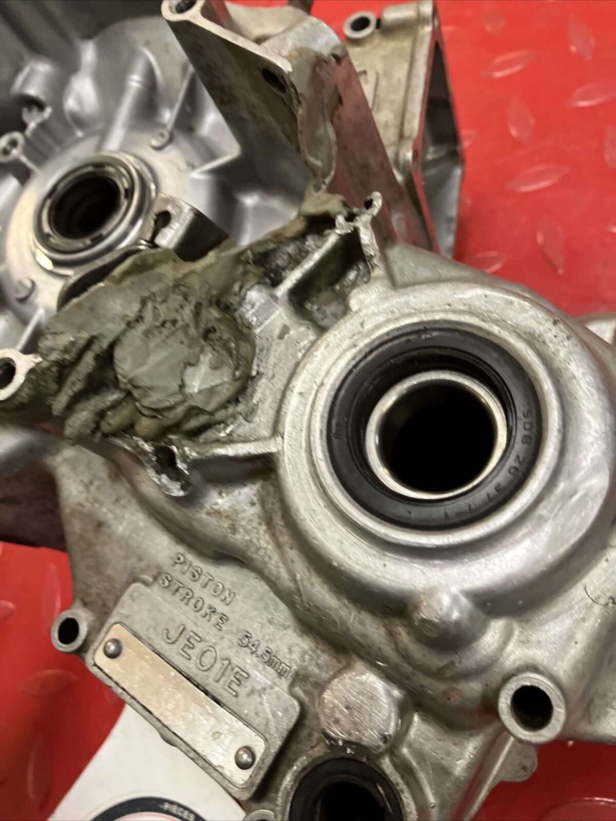 Honda CR125R 1998 crankcase left right