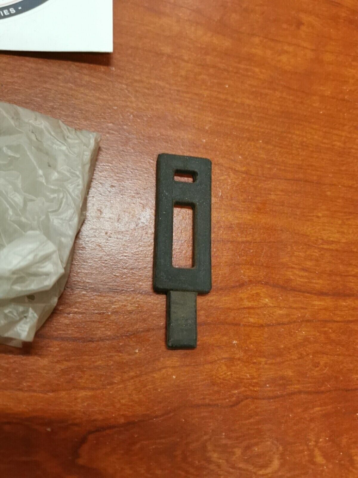 NOS Yamaha AIR BOX HOOK J10-14436-00-00 Y70