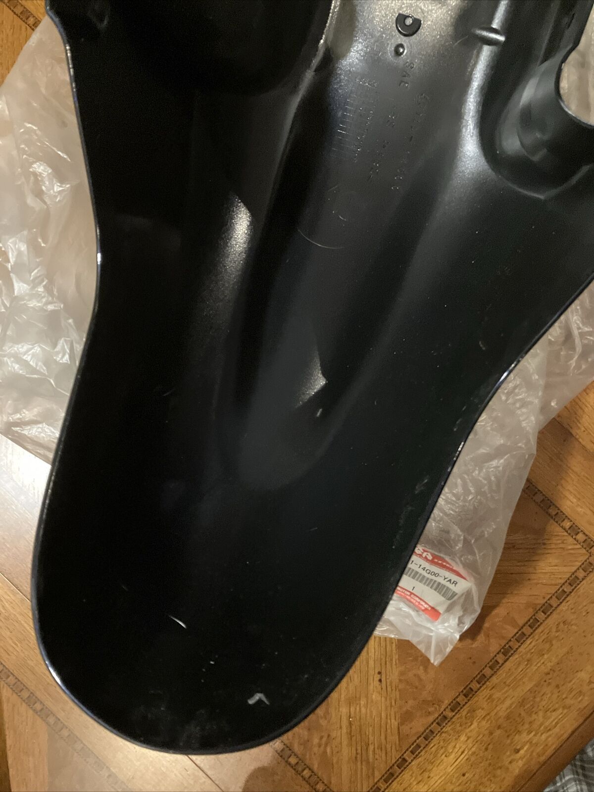 NOS Suzuki BURGMAN 400 AN400 2004 FRONT FENDER 53111-14G00-YAR S34