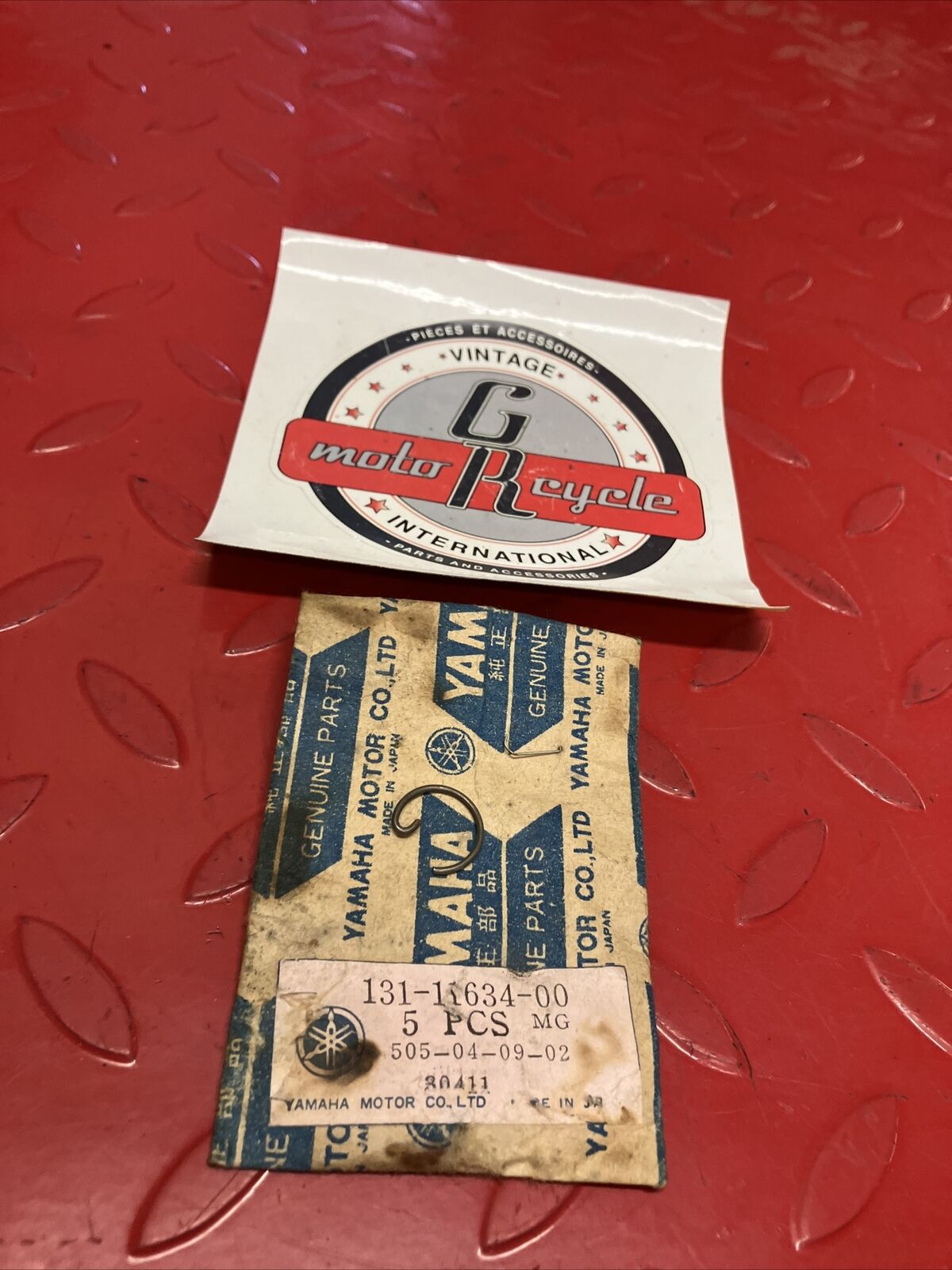 NOS YAMAHA CIRCLIP 131-11634-00-00 SUB BY 93450-15023-00 Y62