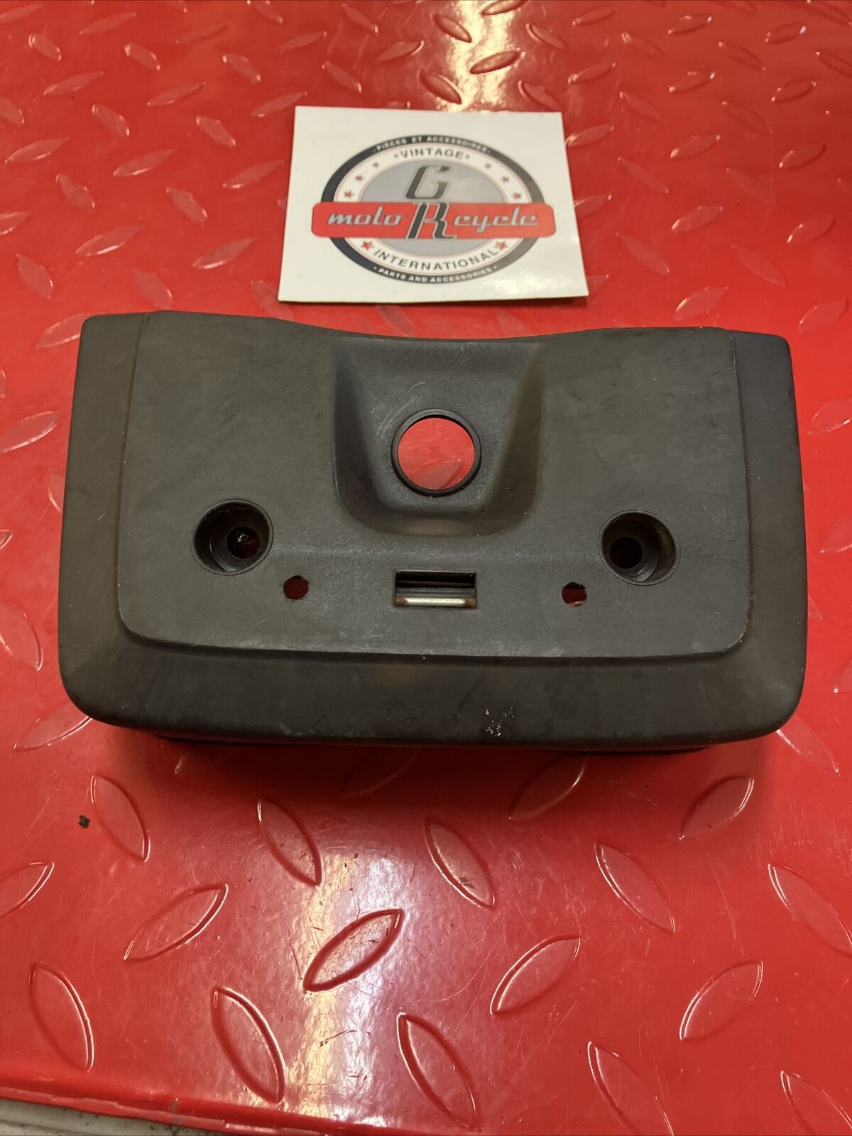 Yamaha XV500 Virago 500 rear back seat box cover