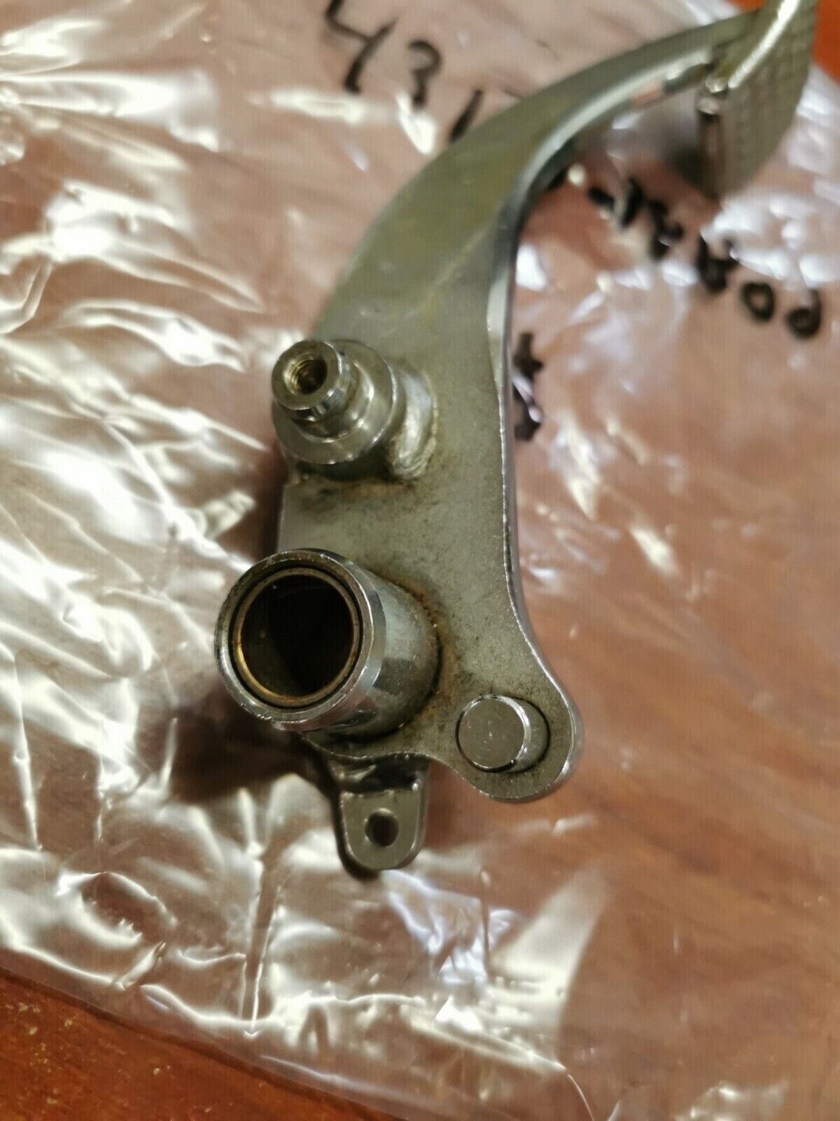 NOS SUZUKI VS1400/GLP/GLPS STAND REAR BRAKE PEDAL LEVER 43100-38B00 S30