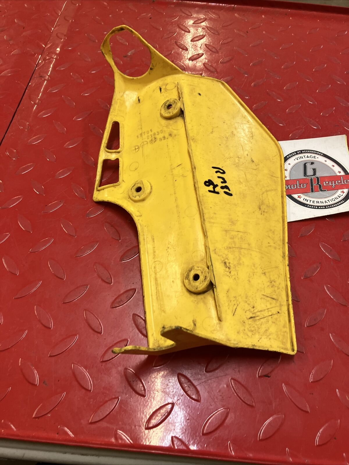 Suzuki RM80 1984 Left radiator shroud cover