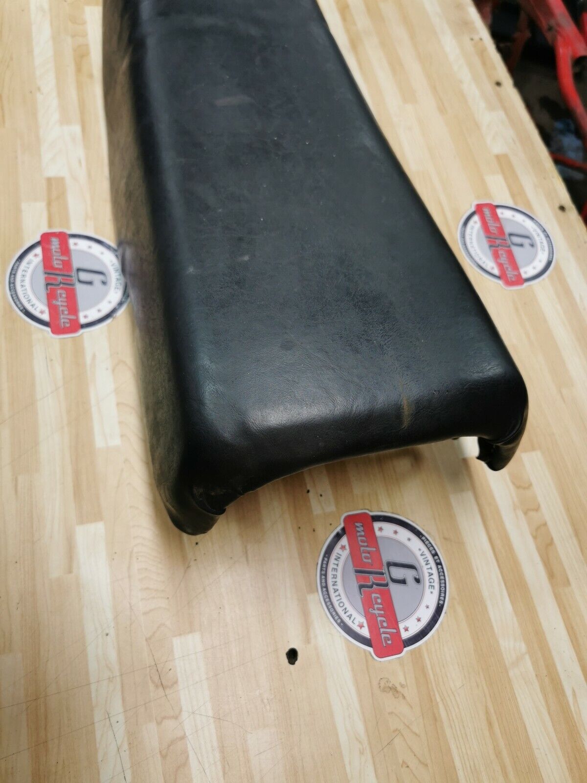 Honda CR125R 1984 seat saddle pan 2
