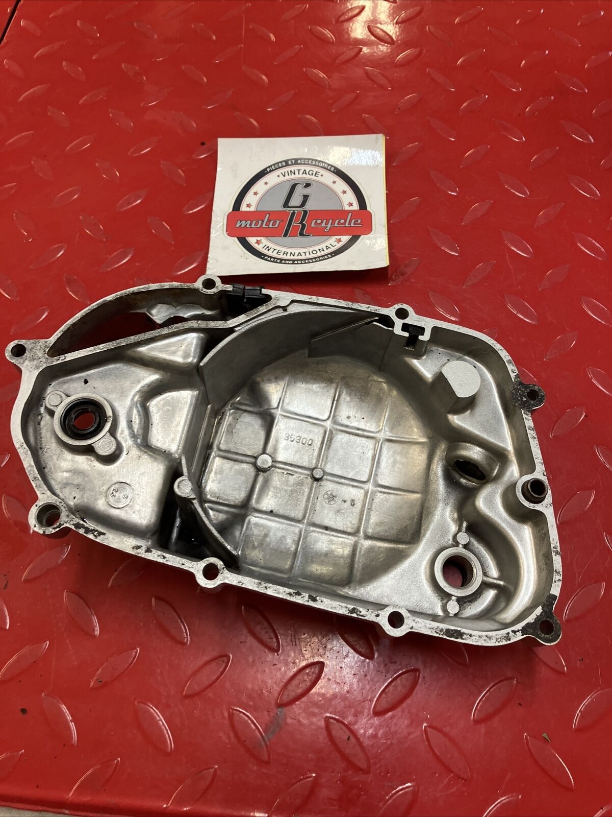 Yamaha DT80 1982 right crankcase clutch cover GT80